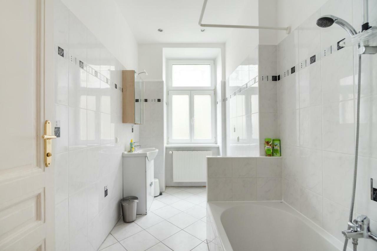 Universum Apartment 2 เวียนนา ภายนอก รูปภาพ